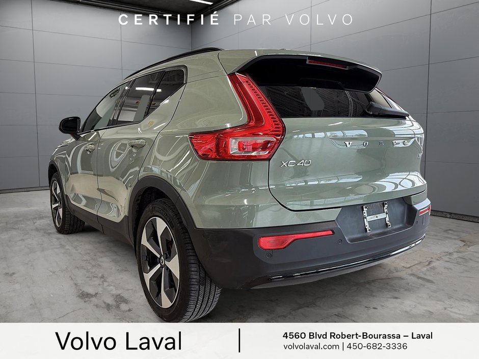 Volvo XC40 Plus Dark Theme 2024-3
