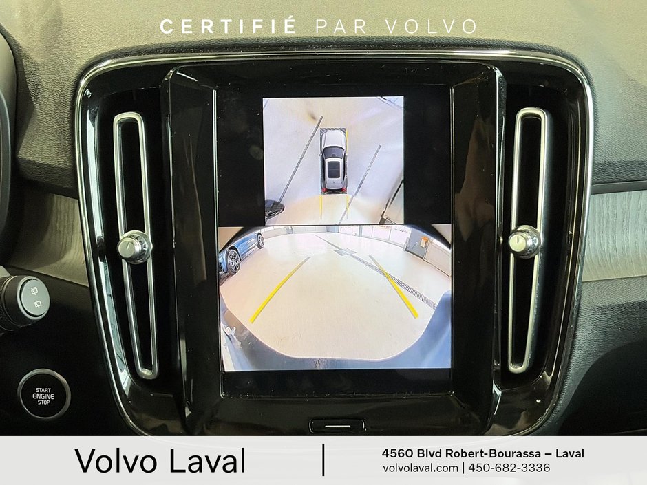 Volvo XC40 Plus Dark Theme 2024-11