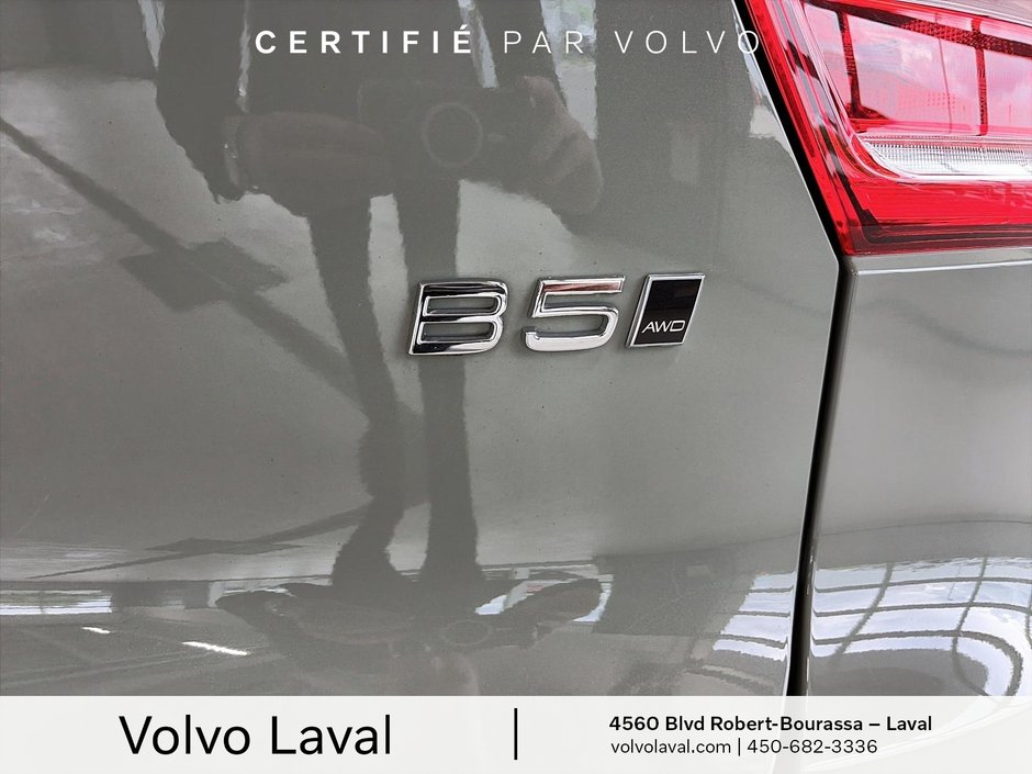 Volvo XC40 Plus Dark Theme 2024-17