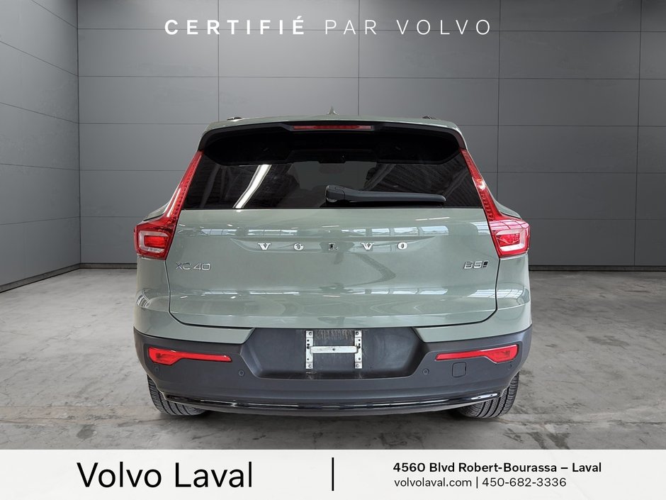 Volvo XC40 Plus Dark Theme 2024-4