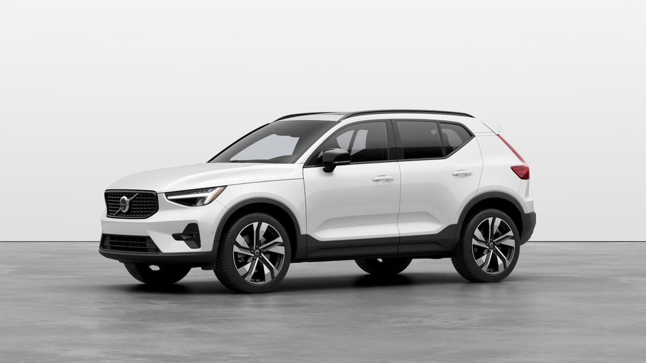 Volvo XC40 Plus Dark Theme 2025-0