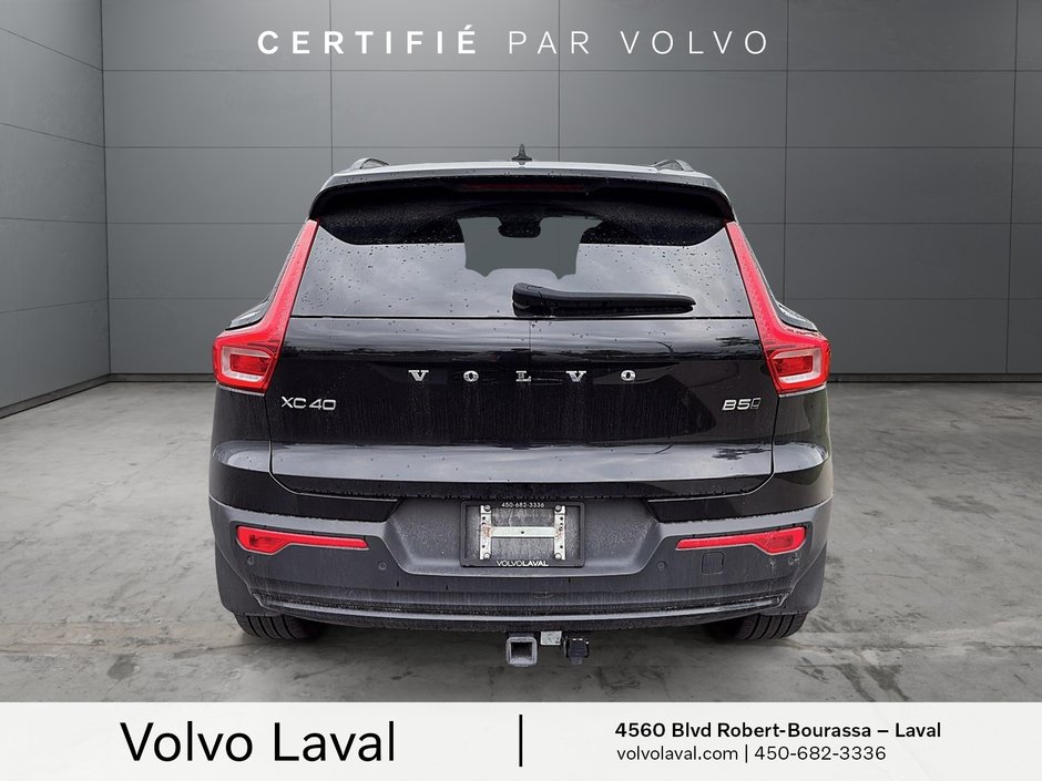 2025 Volvo XC40 Plus Dark Theme-2