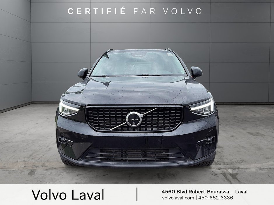 2025 Volvo XC40 Plus Dark Theme-1