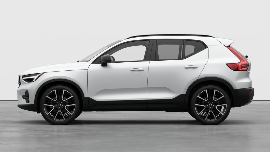 2026 Volvo XC40 Ultra Dark Theme-7