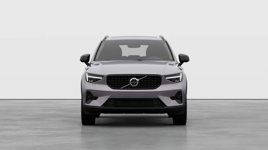 2026 Volvo XC40 Plus Dark Theme-4
