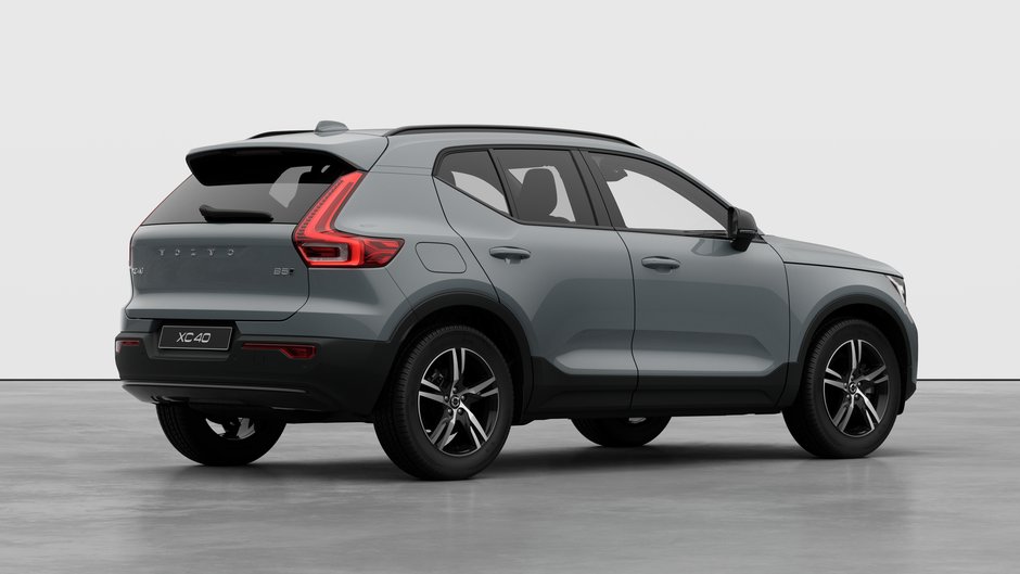 Volvo XC40 Core Dark Theme 2026-3