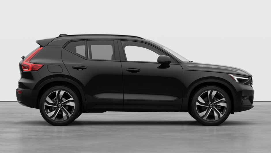 2026 Volvo XC40 Plus Dark Theme-6
