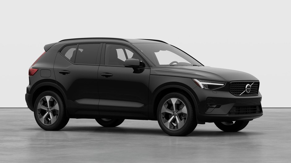 Volvo XC40 Plus Dark Theme 2026-2