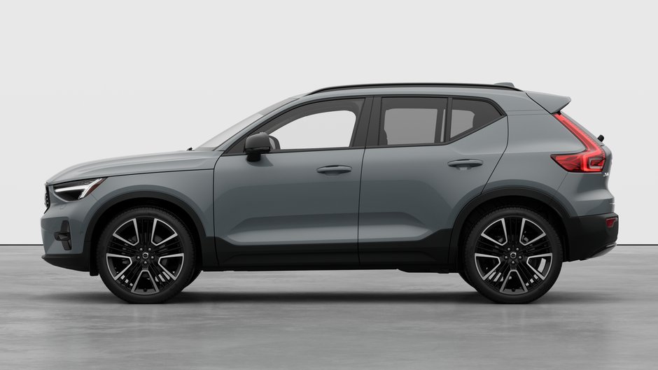 Volvo XC40 Plus Dark Theme 2026-7