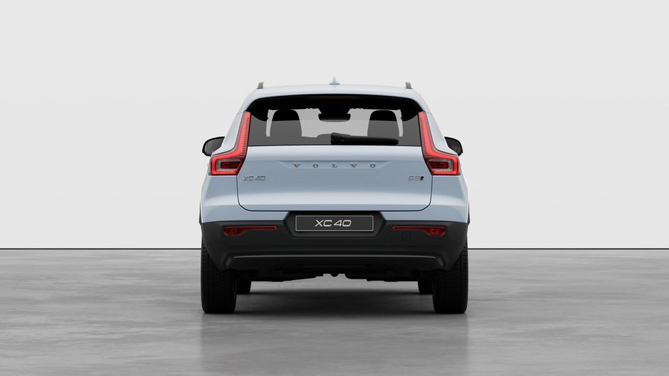 2026 Volvo XC40 Plus Dark Theme-5