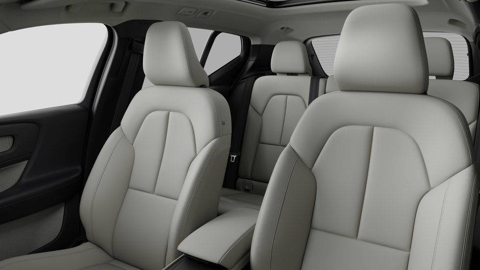 2026 Volvo XC40 Plus (Dark Theme)-11