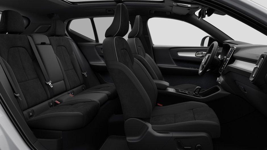 2026 Volvo XC40 Plus (Dark Theme)-12