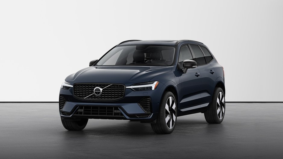 Volvo XC60 Plug-in Hybrid Plus Dark Theme 2025 à Laval, Québec
