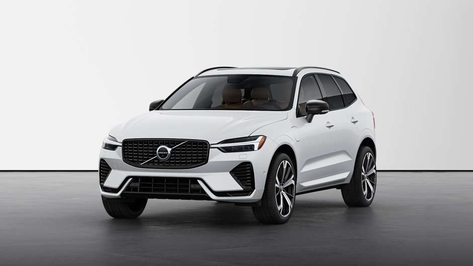 Volvo XC60 Plug-in Hybrid Ultra Dark Theme 2025 à Laval, Québec