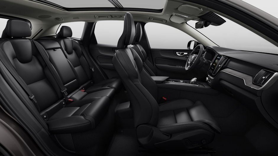 Volvo XC60 Plug-In Hybrid Ultra Dark Theme 2025-10