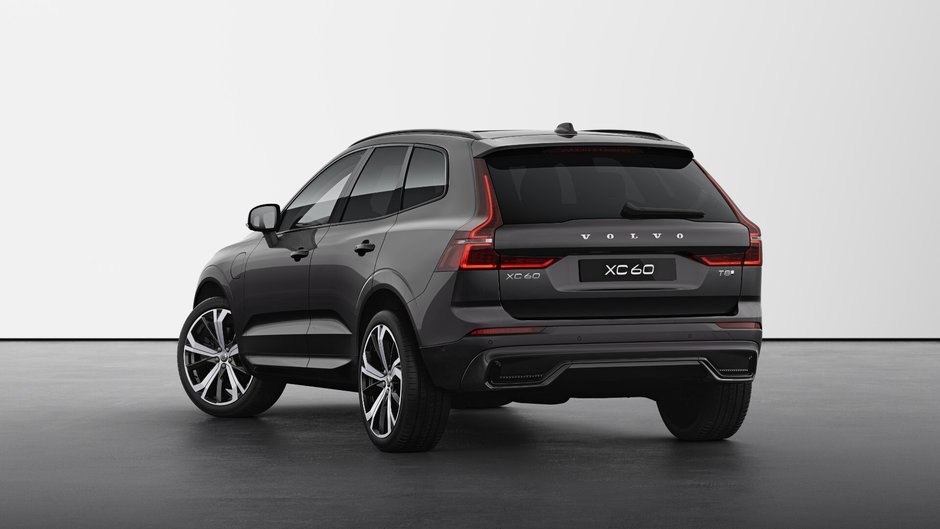 Volvo XC60 Plug-In Hybrid Ultra Dark Theme 2025-1