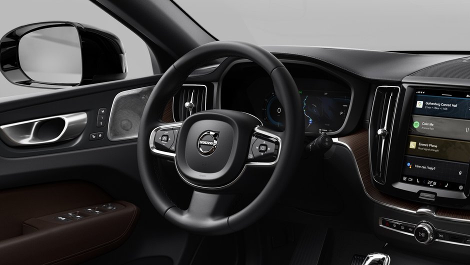Volvo XC60 Plug-in Hybrid Ultra Dark Theme 2025-11