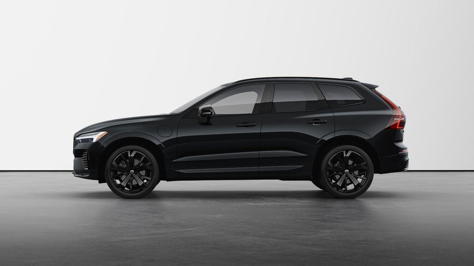 2025 Volvo XC60 Plug-In Hybrid Ultra Black Edition-5