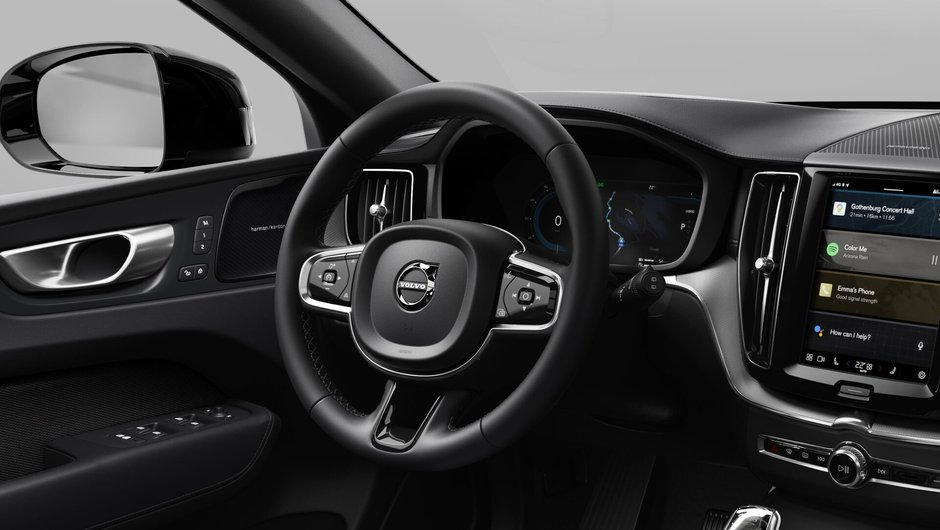 2025 Volvo XC60 Plug-In Hybrid Ultra Black Edition-11