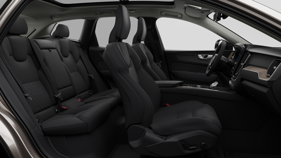 Volvo XC60 Plug-in Hybrid Plus Dark Theme 2026-12