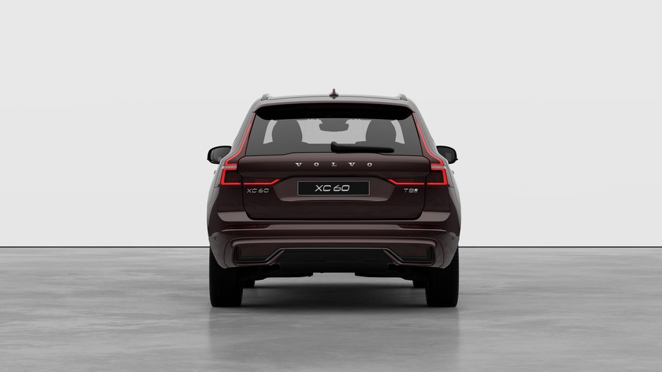 Volvo XC60 Plug-In Hybrid Plus Dark Theme 2026-5