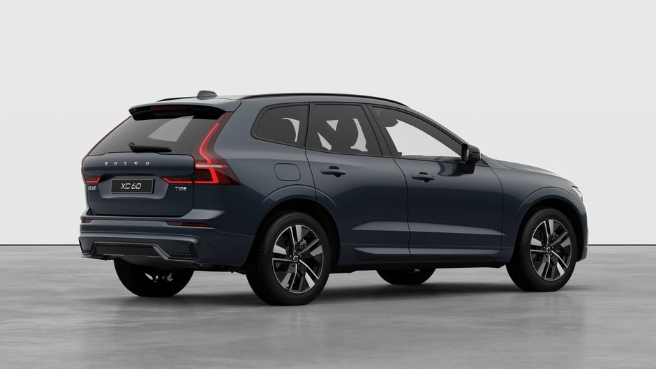 Volvo XC60 Plug-In Hybrid Plus Dark Theme 2026-3