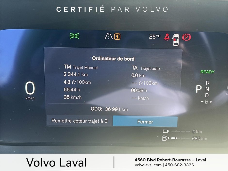 2026 Volvo XC60 Plug-In Hybrid Ultra Dark Theme-9