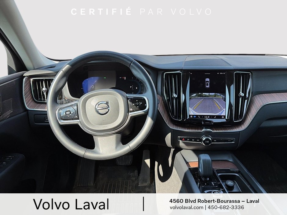 2023 Volvo XC60 Plus Dark Theme-8