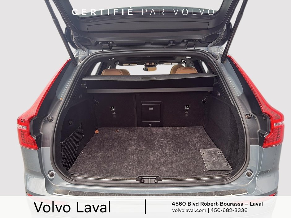 Volvo XC60 Ultimate Dark Theme 2023-5