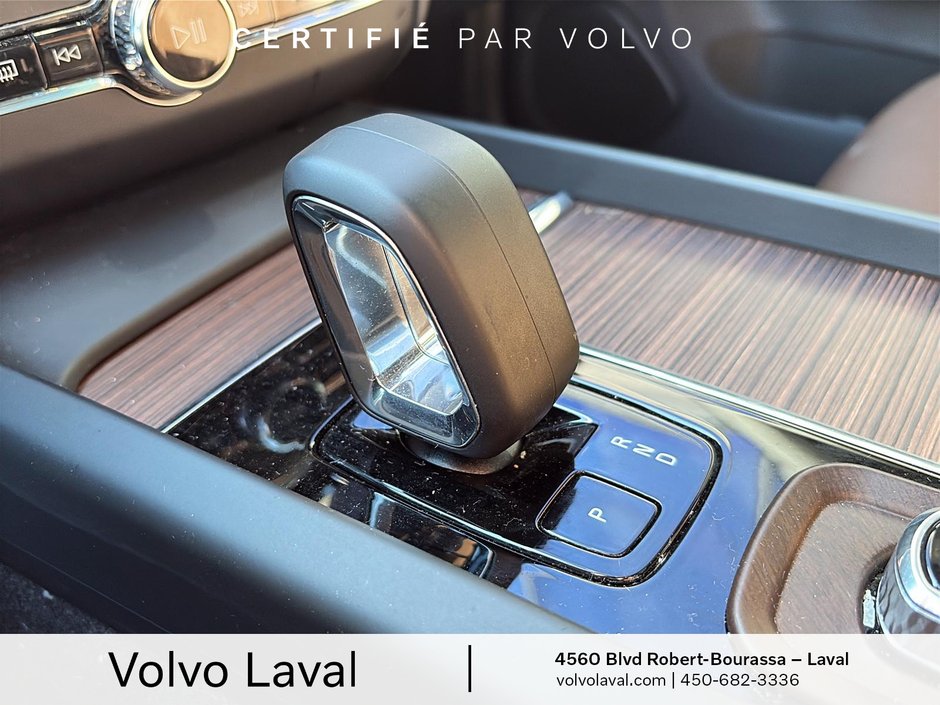 Volvo XC60 Plus Bright Theme 2023-11