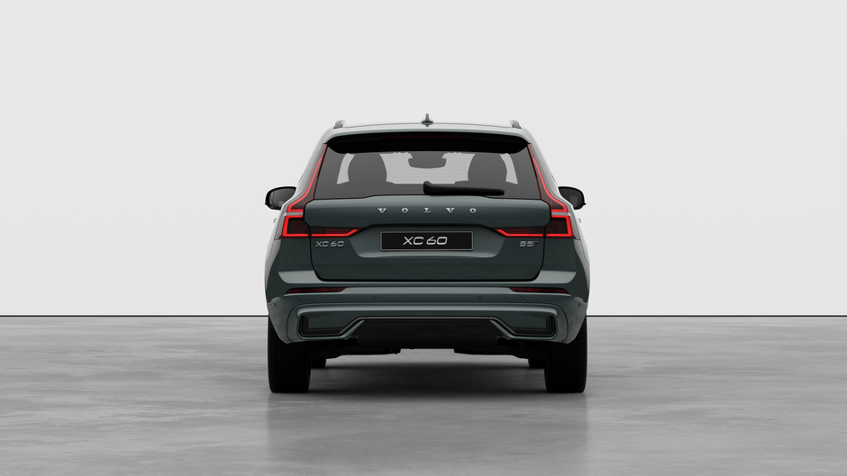 Volvo XC60 Plus Dark Theme 2026-5