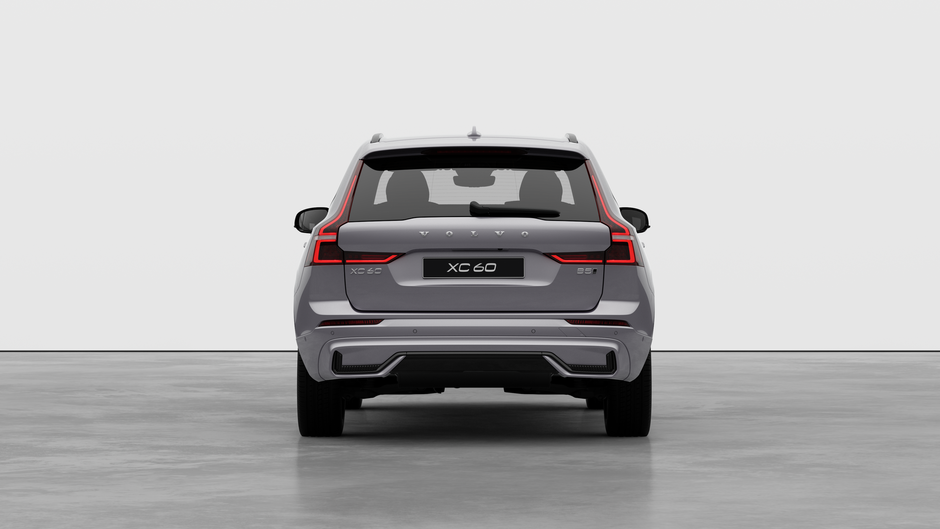 Volvo XC60 Plus Dark Theme 2026-5