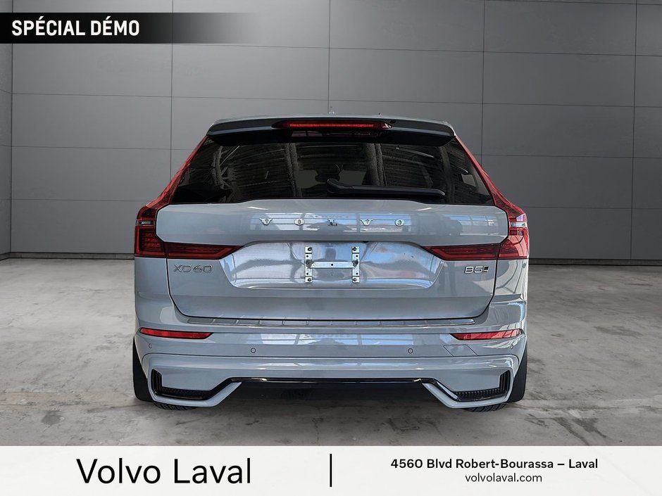Volvo XC60 Plus Dark Theme 2026-4