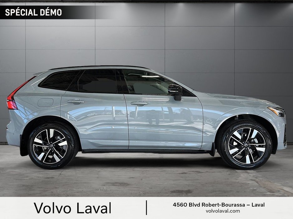 Volvo XC60 Plus Dark Theme 2026-2
