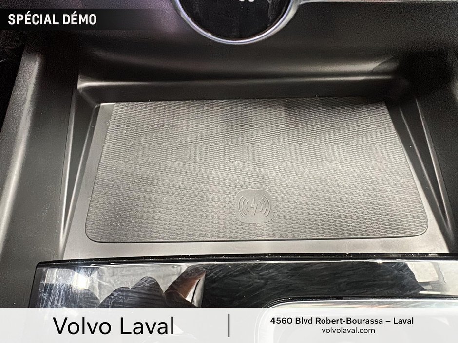Volvo XC60 Plus Dark Theme 2026-11