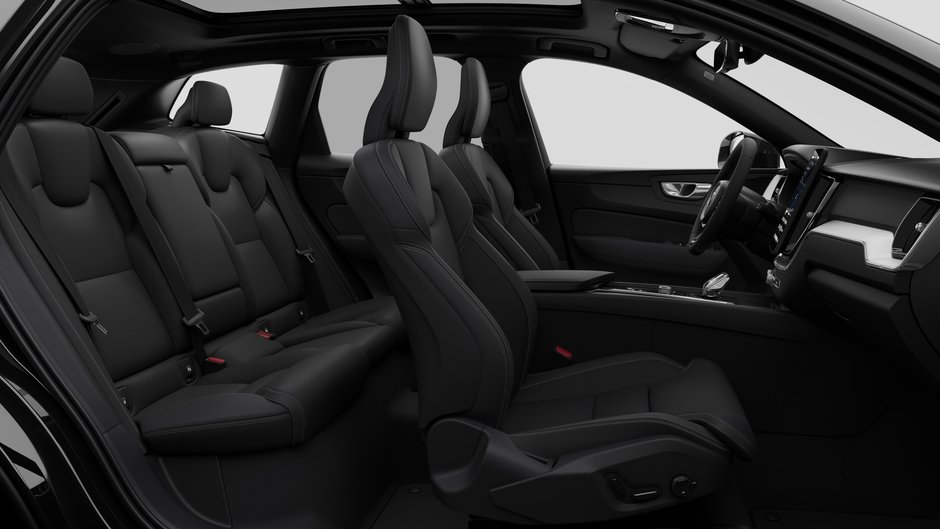 2027 Volvo XC60 Plus Black Edition-12