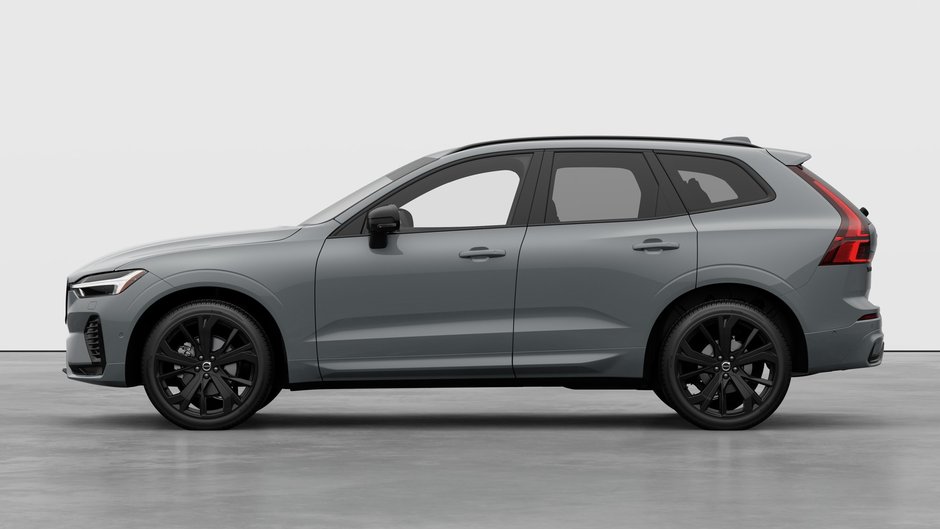 2027 Volvo XC60 Plus Black Edition-7