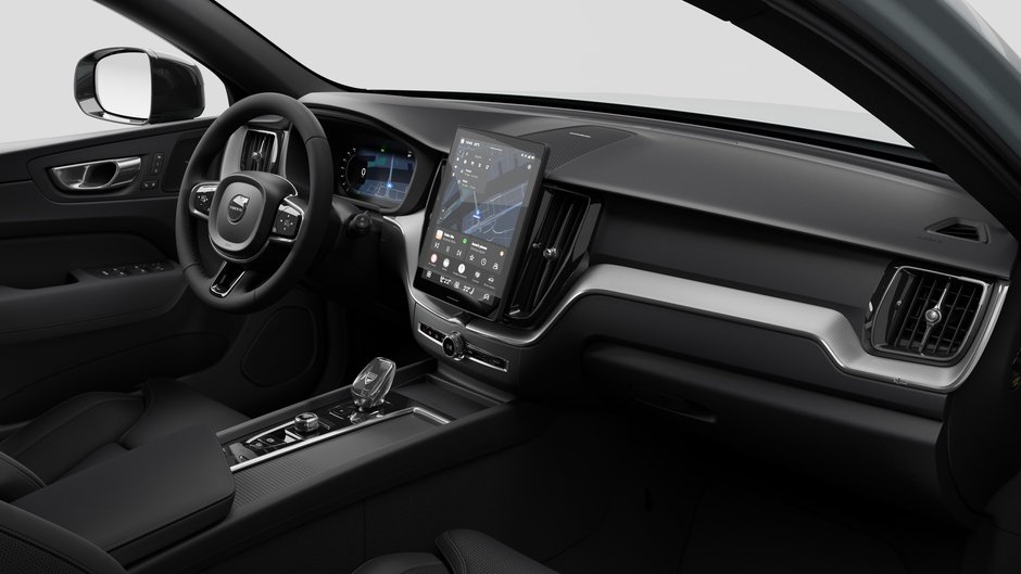 2027 Volvo XC60 Plus Black Edition-9