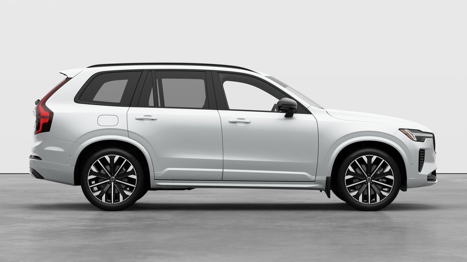 Volvo XC90 Plug-In Hybrid Plus Dark Theme 2026-6