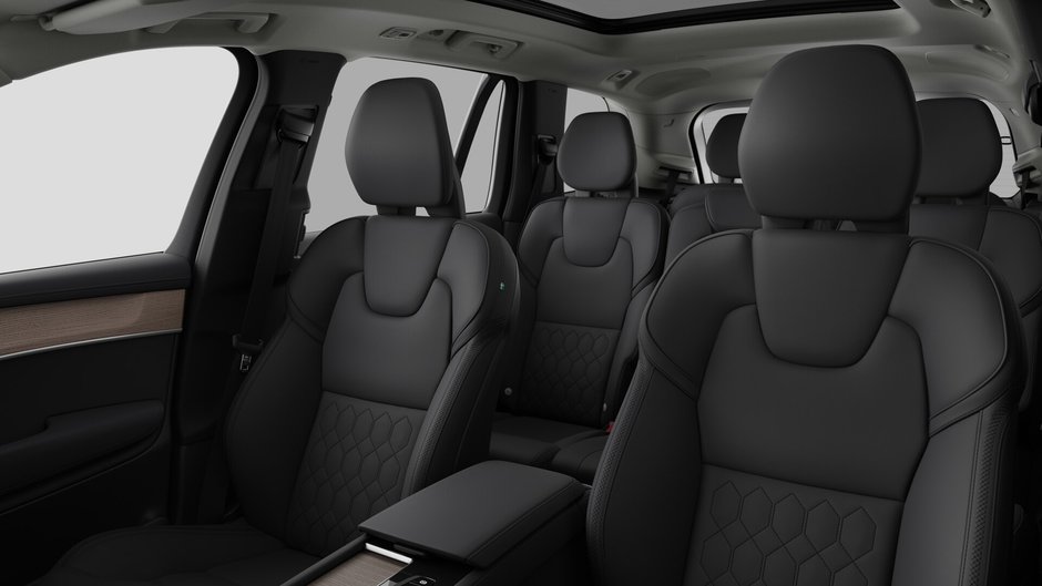 2027 Volvo XC90 Plus 7-Seater (Dark Theme)-11