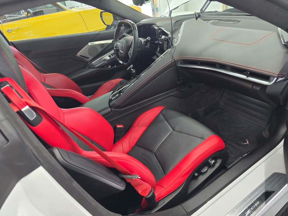 2024 Chevrolet CORVETTE 3LZ-22