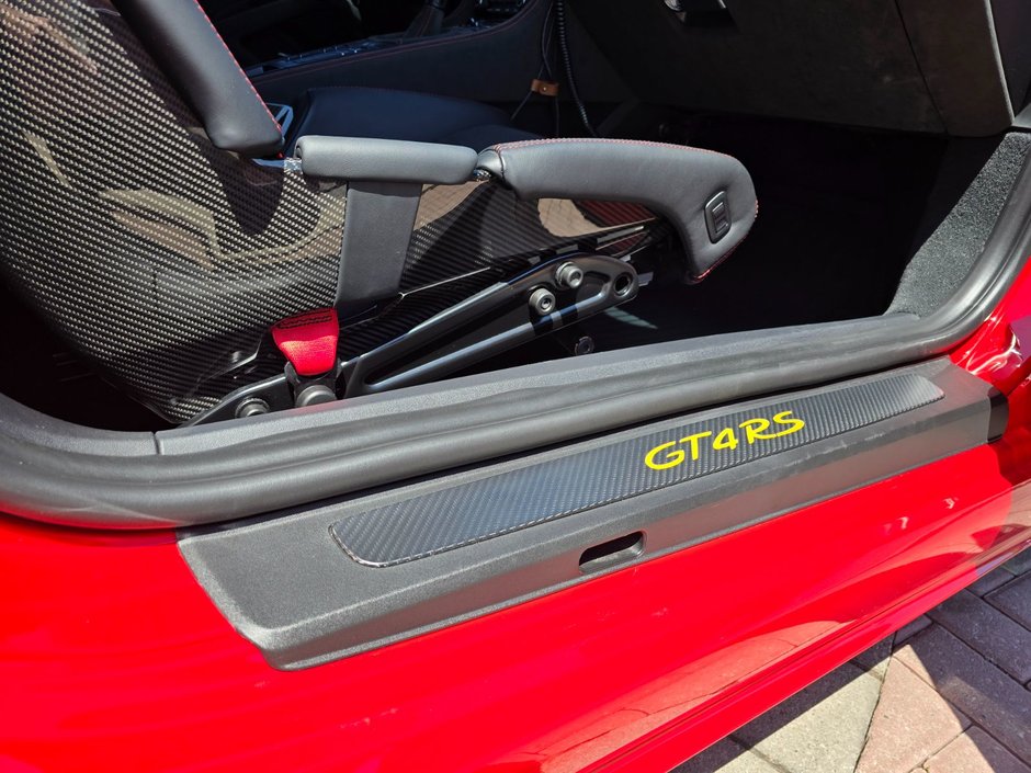 2025 Porsche 718 CAYMAN GT4 RS-12