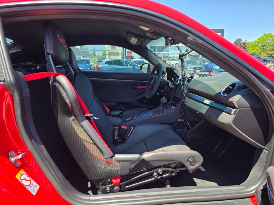 2025 Porsche 718 CAYMAN GT4 RS-9