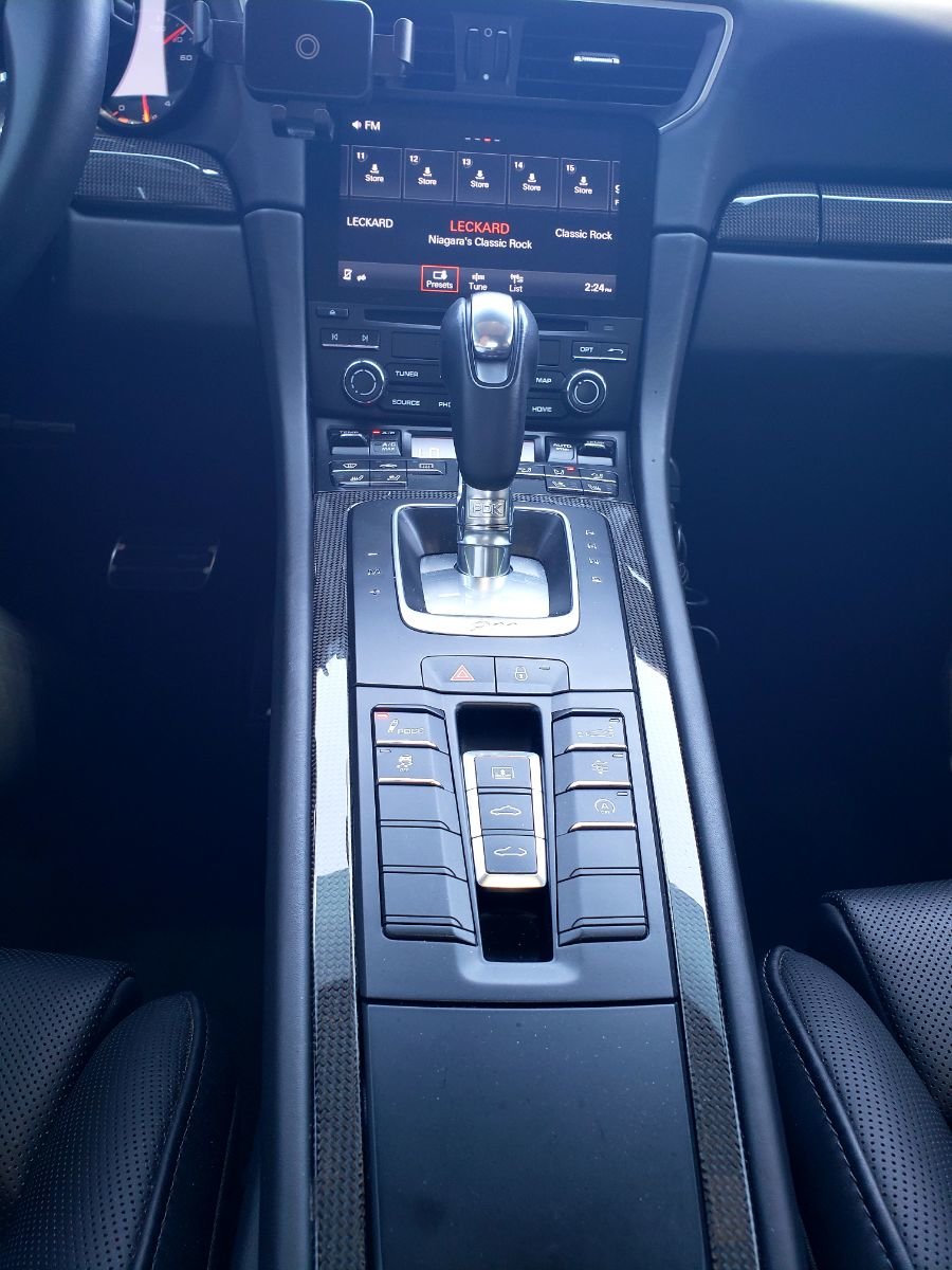 2017 Porsche 911 TURBO S-17