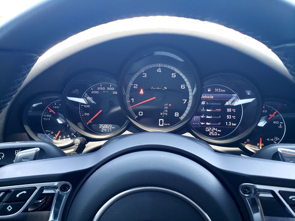 2017 Porsche 911 TURBO S-1