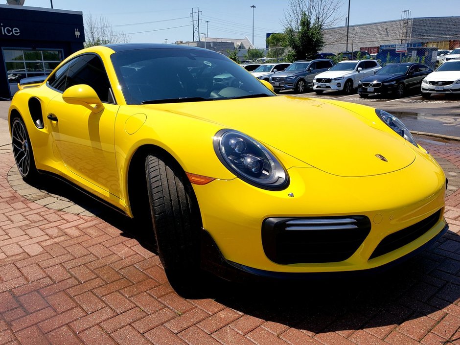 2017 Porsche 911 TURBO S-29