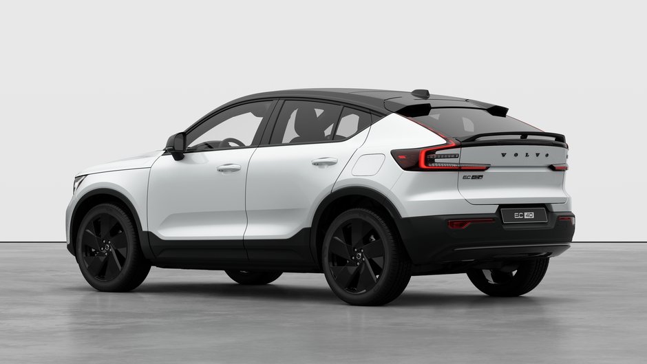 2026 Volvo EC40 Ultra Black Edition-1