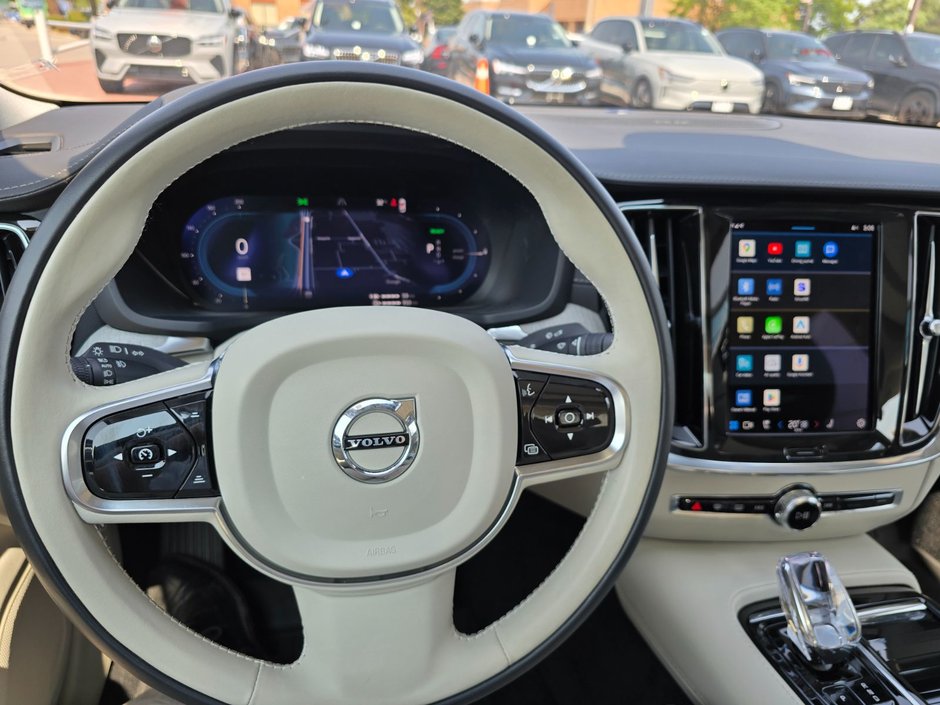 2024 Volvo S60 Recharge ULTIMATE DARK THEME-26