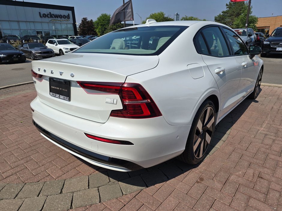 2024 Volvo S60 Recharge ULTIMATE DARK THEME-16