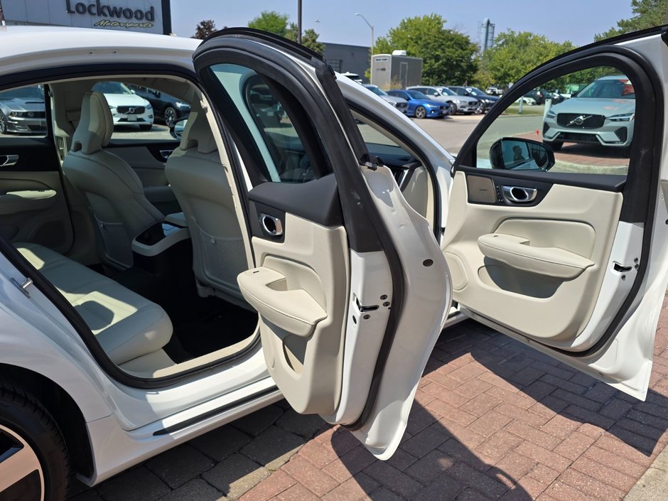 2024 Volvo S60 Recharge ULTIMATE DARK THEME-8